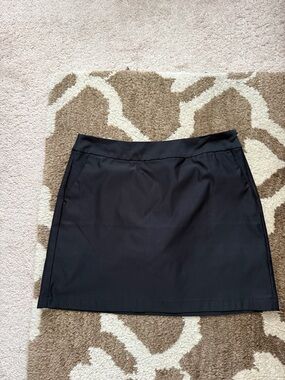 Nike Black Women's Skort - Sporty Everyday Wear